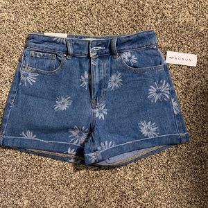 Mom style jean shorts